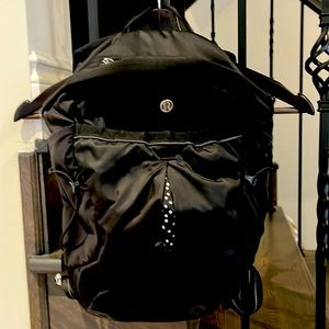 Lululemon napsack black